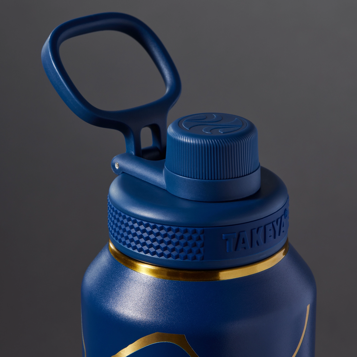kintsugi-water-bottle-with-spout-lid-l0 51390-TK_HO25_Kintsugi_Takeya9266.png